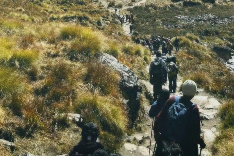 Pokhara: Annapurna base camp Trek with Female Guide