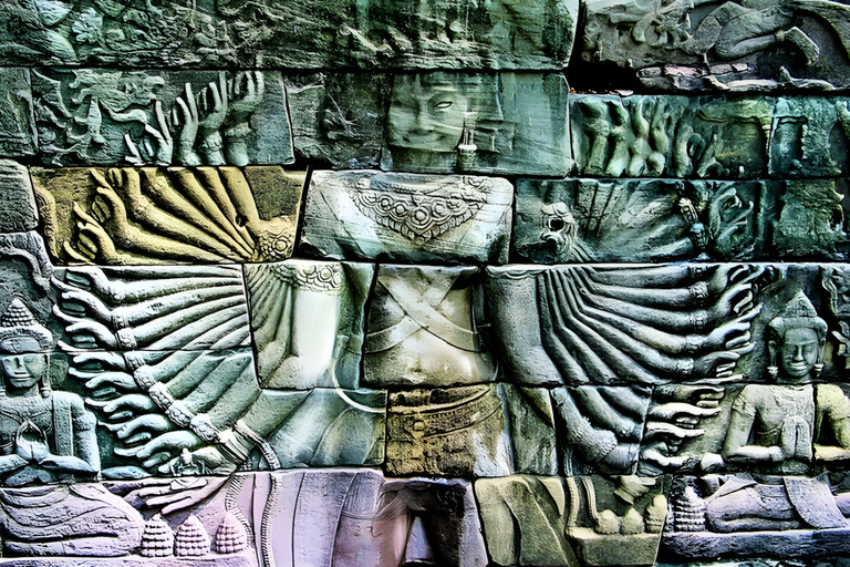 From Siem Reap: Banteay Chhmar Temple & Battambang Tour