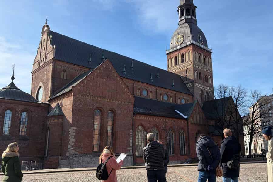 Riga: Rundgang durch die Altstadt – Geschichten, Legenden & Willkommensdrink. Foto: GetYourGuide Riga: Rundgang durch die Altstadt – Geschichten, Legenden & Willkommensdrink. Foto: GetYourGuide