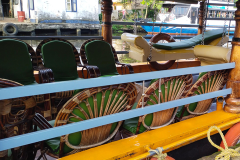 Alleppey: Crociera sul backwater in Shikkara