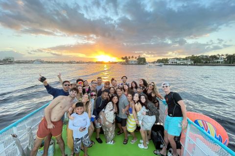 Fort Lauderdale: Sunset Fun Cruise with Downtown Views