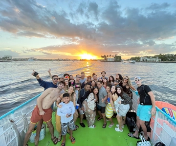 Fort Lauderdale: Passeio de barco noturno com vista para a baixa da cidade