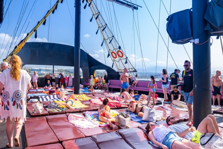 De Side à Alanya : excursion en bateau pour découvrir les légendes et les piratesLegend Big Kral Déjeuner et boissons