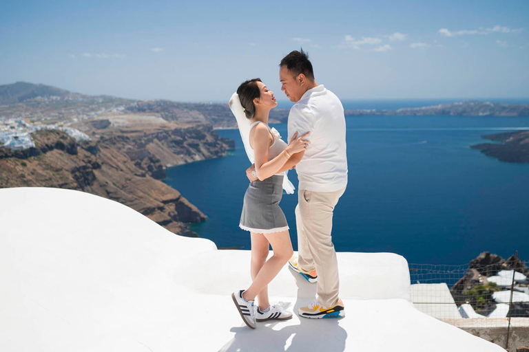 Santorini: Imerovigli Professional Photoshoot in Blue Dome