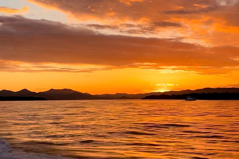 Cagnes-sur-Mer: Riviera Sunset Cruise with Swim & Snorkel