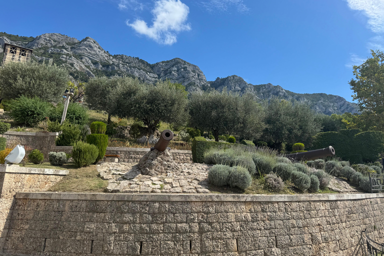 From Tirana: Kruja, Skanderbeg Museum & Sarisalltik Tour