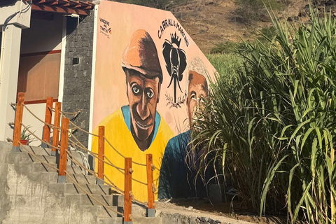 Santiago: Cidade Velha Beginner Hike with Lunch