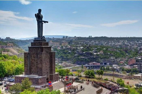 Desfruta de um tour particular de 4 dias na Arménia a partir de Yerevan