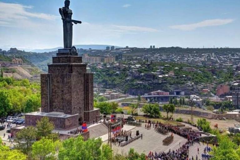 Desfruta de um tour particular de 4 dias na Arménia a partir de Yerevan