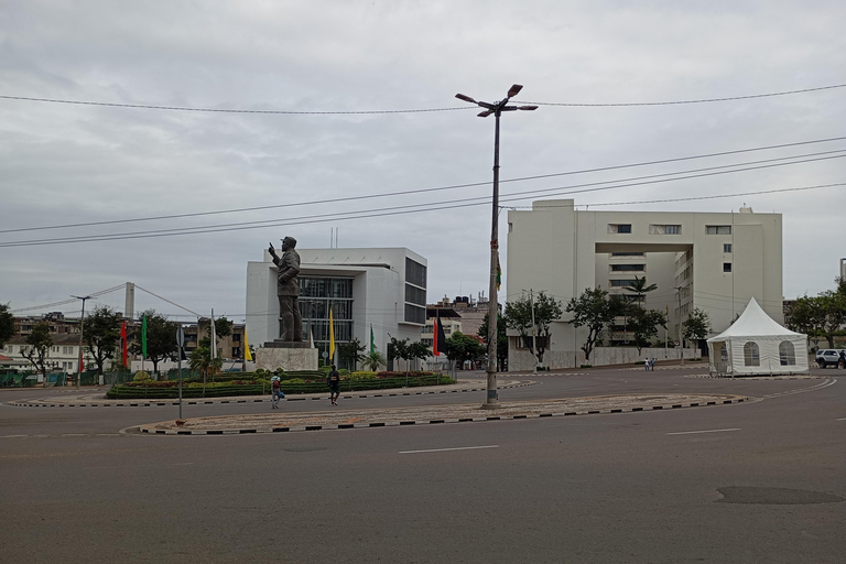 Maputo: Shore Excursion with Railway Museum & Market Visit