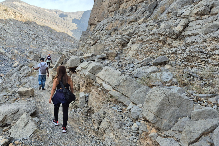 Dubaï : randonnée modérée sur le sentier de l&#039;oasis cachée de Jebel JaisDubaï : Randonnée modérée sur le sentier de l&#039;oasis cachée de Jebel Jais