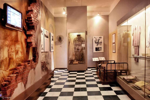 Hanoi: Top Landmarks & Cultural Sites Walking Tour Small Group
