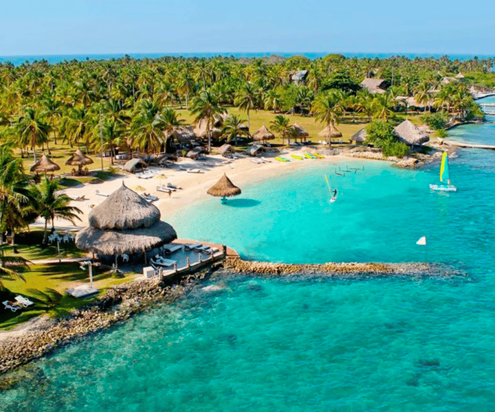 Cartagena: 5-Island Speedboat Tour with Lunch & Open Bar