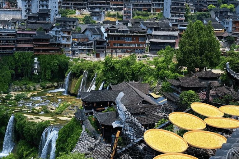 Zhangjiajie: Mengdong River Rafting & Furong Town Tour