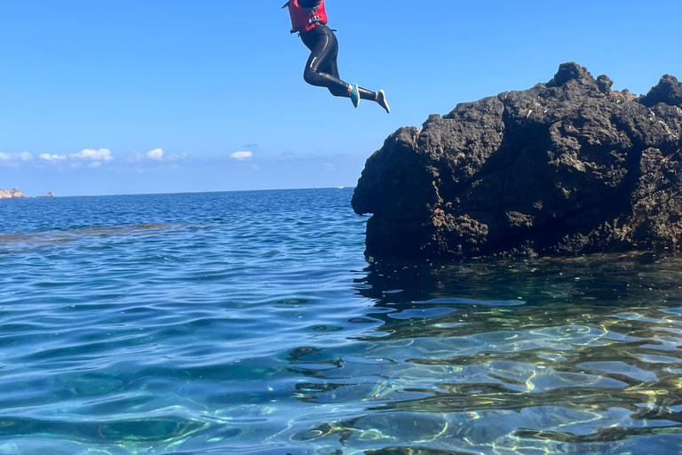 Esperienza di coasteering a Ibiza