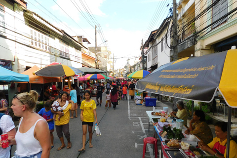 Takuapa Old Town: Temple & Sunday Market Takuapa Old Town: Temple & Sunday Market