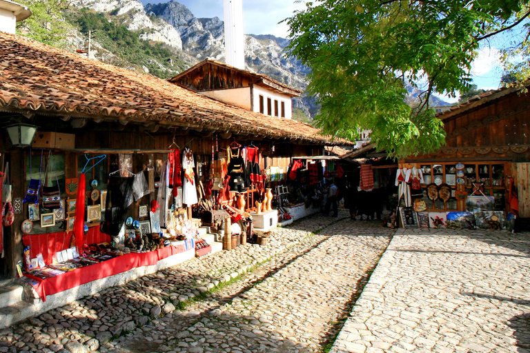 从都拉斯/戈莱姆：克鲁亚城堡与老集市游览从杜尔塞/戈莱姆出发：克鲁亚城堡与老集市游览