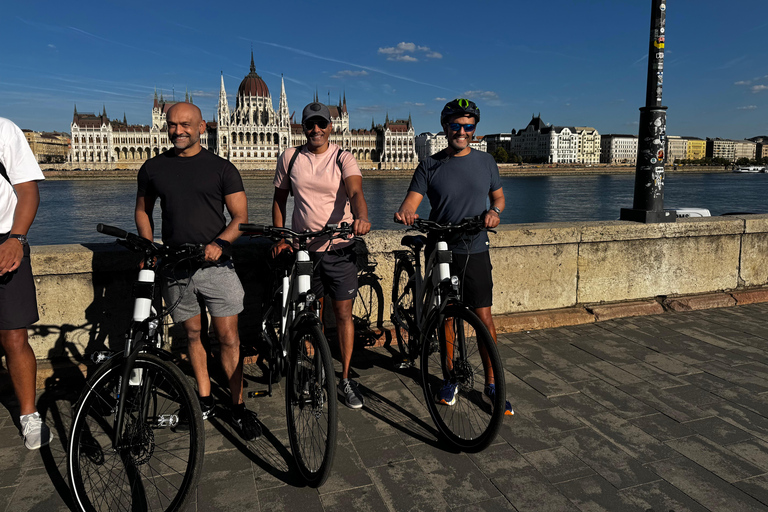 Budapest: Complete E-Bike Tour of Buda & Pest Highlights