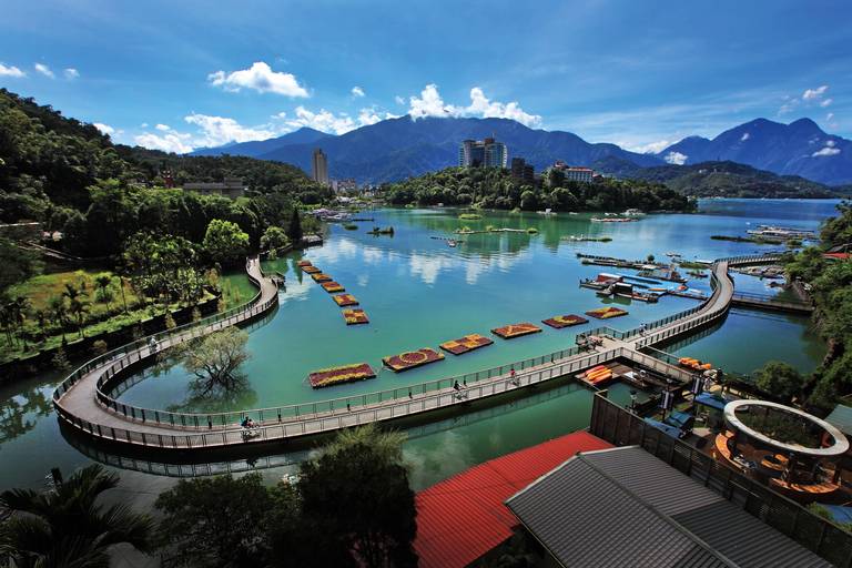 From Taipei: Private 4-Day West & South Taiwan Tour SOLO Traveler