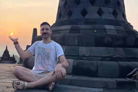 Yogyakarta: 4-Day Guided Tour with Meals and Transfers