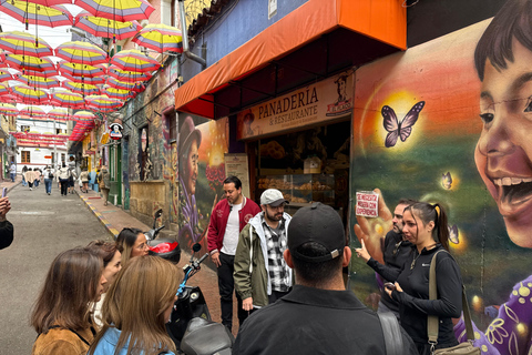Bogotá: La Candelaria Food Tour with 7 Tastings & Ajiaco
