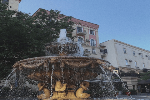 Bakou : La rue Nizami et la place de la fontaine : visite guidée à pied