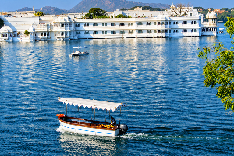 From Delhi: 15-Day Rajasthan Desert & Taj Mahal Private Tour 15-Day Private Royal Rajasthan Tour with Budget 2Star Hotels