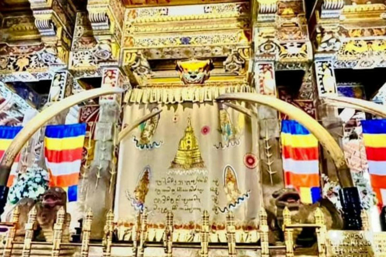 Kandy City Tour: Private Guided Tour of the City by Tuk-Tuk