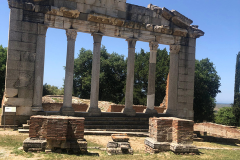 地拉那：含船游与历史讲解的三日导览之旅地拉那：3日导览之旅含乘船游览与历史讲解