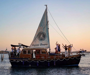Porto: Classic Sailboat Cruise Along the Douro River