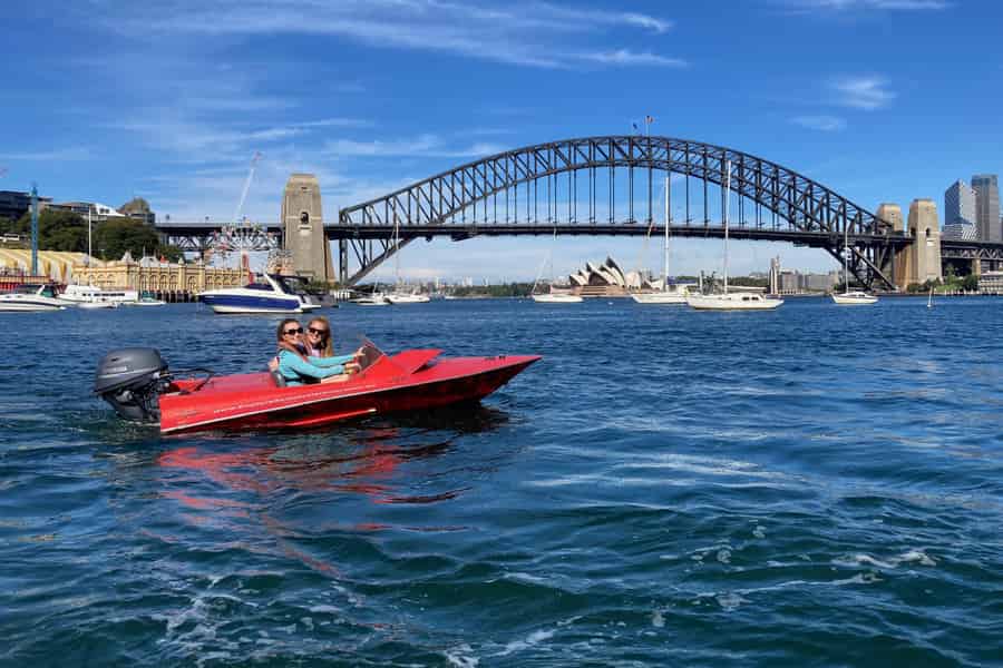 Erkundung des Sydney Harbour mit einem selbst gesteuerten Schnellboot. Foto: GetYourGuide Erkundung des Sydney Harbour mit einem selbst gesteuerten Schnellboot. Foto: GetYourGuide