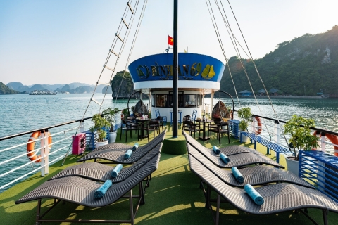 Halong dagcruise ervaring met lunch & kajakkenOphalen bij de haven van Bai Chay