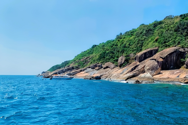 Visita às ilhas Cham e mergulho com snorkel e autônomoExcursão em grupo