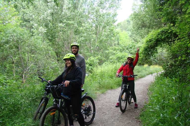 غرناطة: مغامرة بالدراجة الإلكترونية على خط الترام القديم في سييرا نيفادا