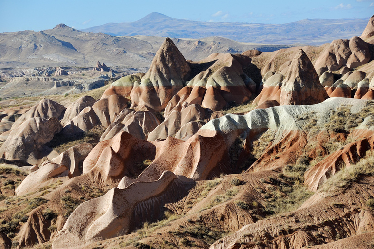 Cappadocia: guardare il tramonto con il vino nella Valle Rossa