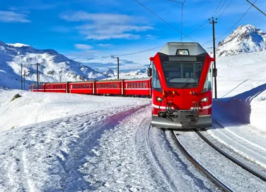 Von Mailand aus: Tagestour Comer See und Bernina-Bahn