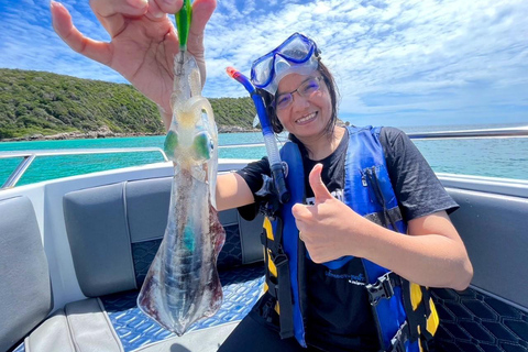 Pattaya: Private Speedboat Samaesan with Fishing & Snorkel