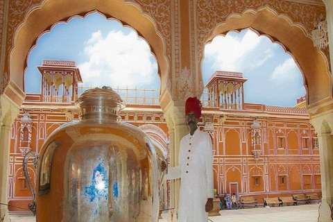 Privé Jaipur-tour met overnachting vanuit DelhiMet 5-sterrenhotelaccommodatie