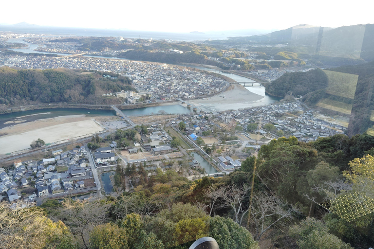 Kintai-Kyo Bridge and Iwakuni Castle with local guide 3h Jan 2025 Iwakuni