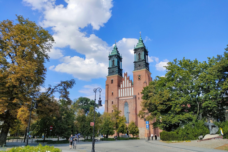 Poznań: Bike Tour of Top Highlights with a Local Guide