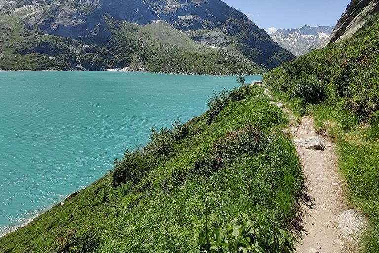 Gelmersee: Alpine reservoir with spectacular funicular railroad