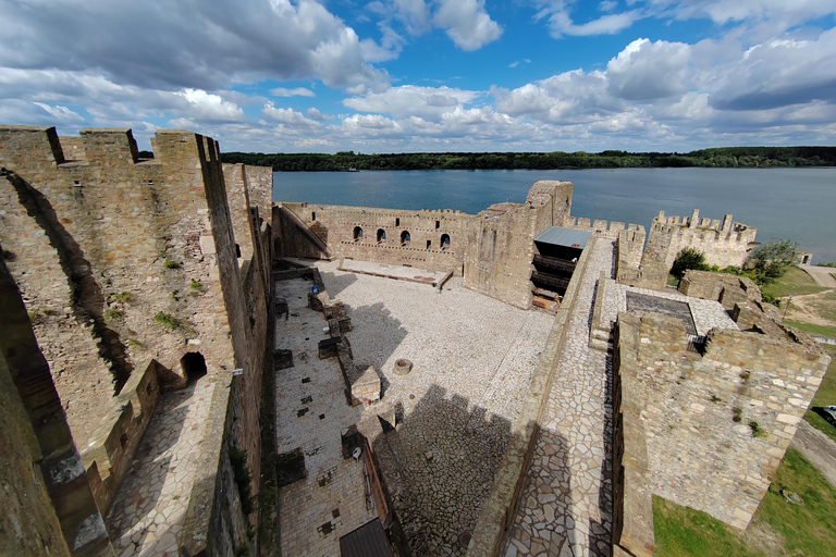 Excursión de un día a las 3 Fortalezas del Danubio desde Belgrado