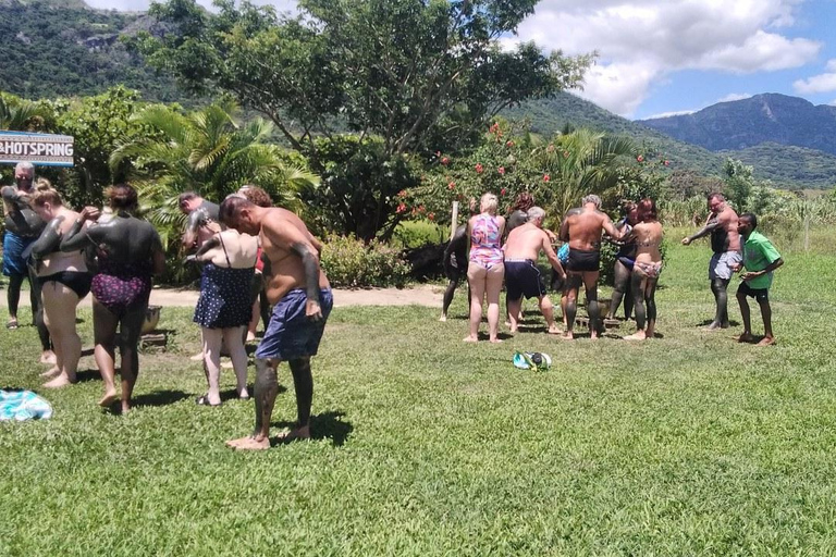 Ogród Śpiącego Olbrzyma z wycieczką do gorących źródeł Tifajek MudpoolHotele w Nadi / Port Denarau / Double Tree / Odbiór z Vuda