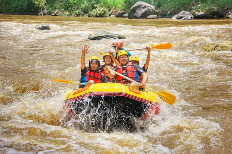 Nepal van Java Village & Elo River Rafting Tour