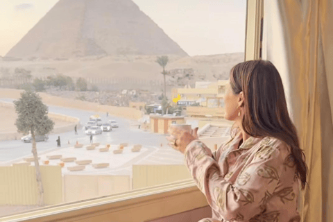 Pyramides, Sakkara et Memphis - Visite privée avec déjeunerVisite privée avec guide, transfert et déjeuner, à l&#039;exclusion des droits d&#039;entrée.