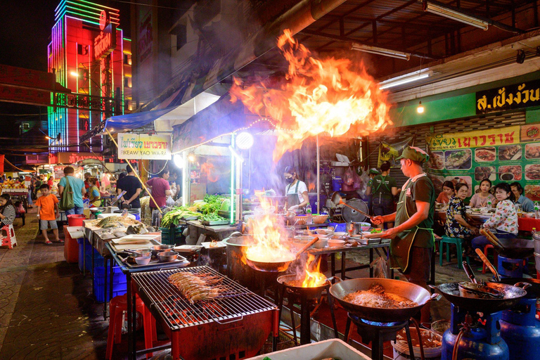 Bangkok: TUK TUK Tour Noturno Privado com Serviço de Busca no Hotel