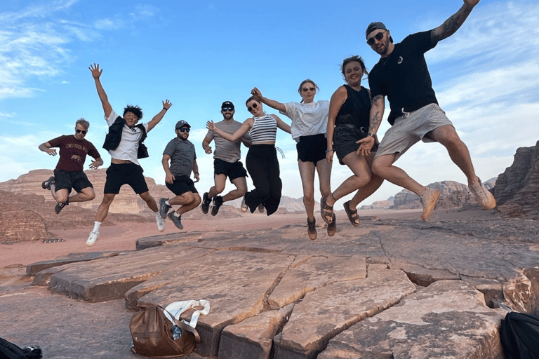 Wadi Rum woestijn: Halfdaagse tour per jeep (ochtend of zonsondergang)