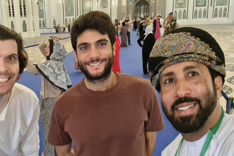 Muscat: City Highlights Tour with Grand Mosque & Souq Shared