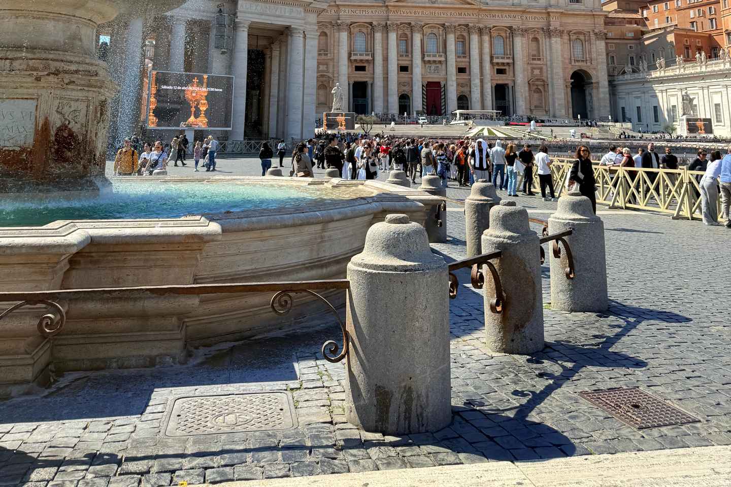Rome: St. Peter's Basilica Underground Tour with Dome Climb