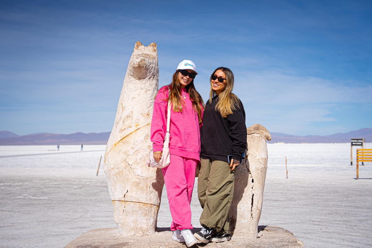 Montañas de colores y sal infinita: Excursión Salinas + Purmamarca
